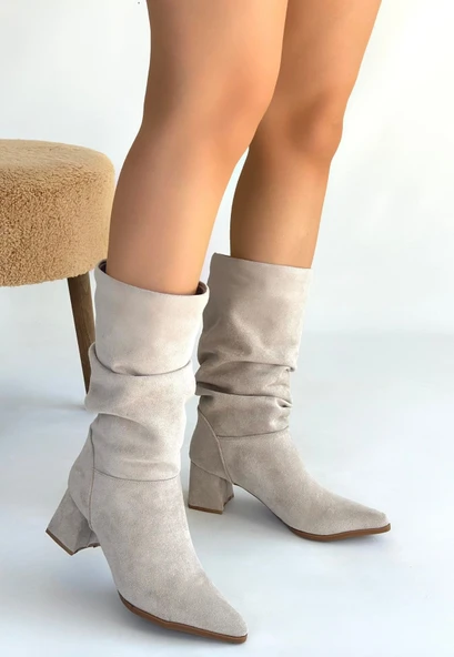 Titen Bej Süet Körüklü Topuklu Çizme - Resim 3