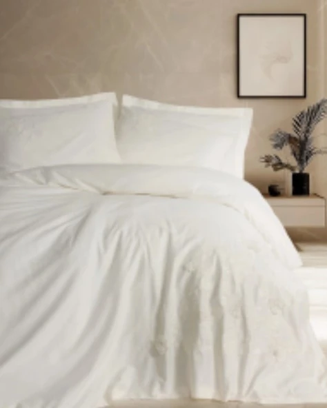 3D Nakışlı Çift Kişilik Saten Nev Takımı Chic Ekru ürün görseli