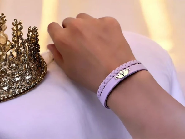 14 Ayar Altın Plakalı Harfe Özel Açık Mor Derili Taç Motifli Hediye Bileklik-637 - Resim 2