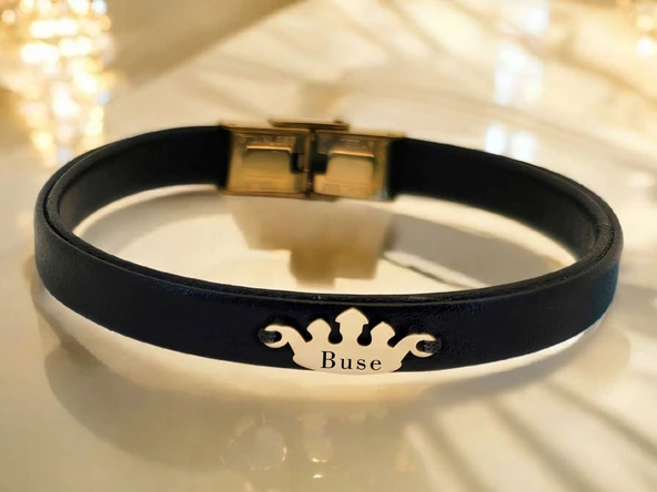 14 Ayar Altın Plakalı İsme Özel Taç Figürlü Doğal Siyah Derili Hediye Bileklik-638 ürün görseli