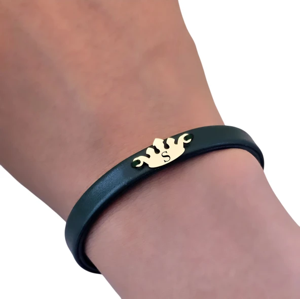 14 Ayar Altın Plakalı Harfe Özel Koyu Yeşil Derili Taç Motifli Hediye Bileklik-639 - Resim 3