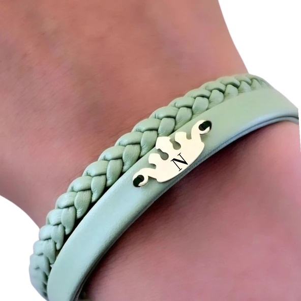 14 Ayar Altın Plakalı Harfe Özel Doğal Yeşil Derili Taç Figürlü Hediye Bileklik-640 - Resim 3