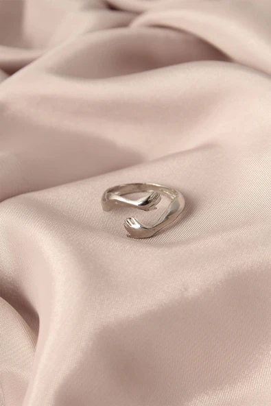 pilelistore Ayarlamalı Gümüş Renk Metal Sarılan Eller Model Kadın Yüzük - TJ-BYK2135