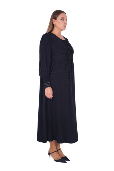 Kadın Büyük Beden Siyah İnci Detay İpek Saten Görünümlü Uzun Kollu Uzun Şık Elbise - Resim 2