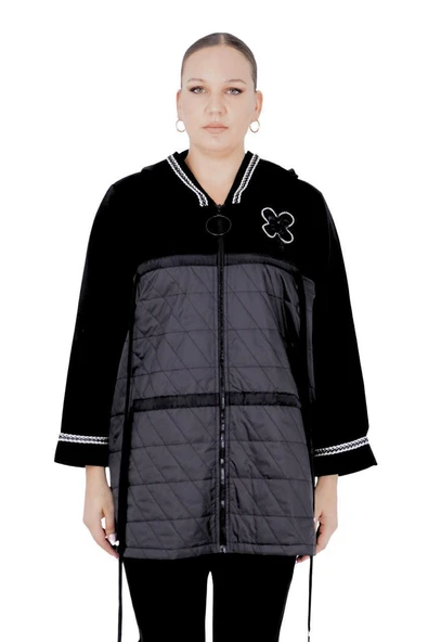 Kadın Büyük Beden Siyah Çiçek Motifli Rüzgarlık İnce Ceket