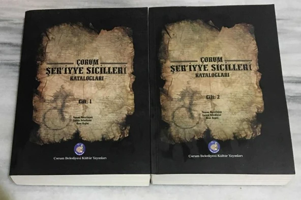 ÇORUM ŞER'İYYE SİCİLLERİ KATALOGLARI 2 Cilt Takım (Sahafiye Kitap) ürün görseli 1