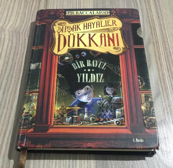 ŞİPŞAK HAYALLER DÜKKANI Bir Bavul Yıldız - CİLTLİ - (Sahafiye Kitap)