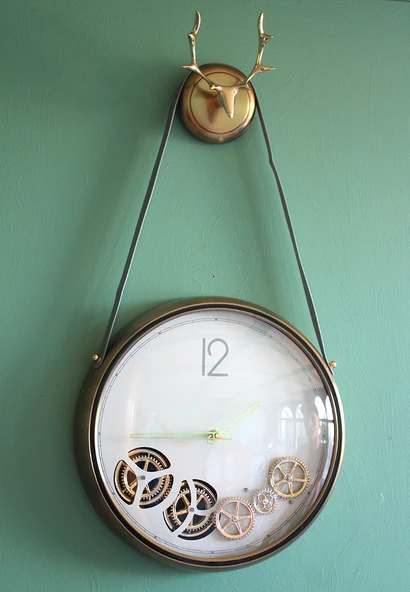 Çarklı Geyikli Duvar Saati ürün görseli