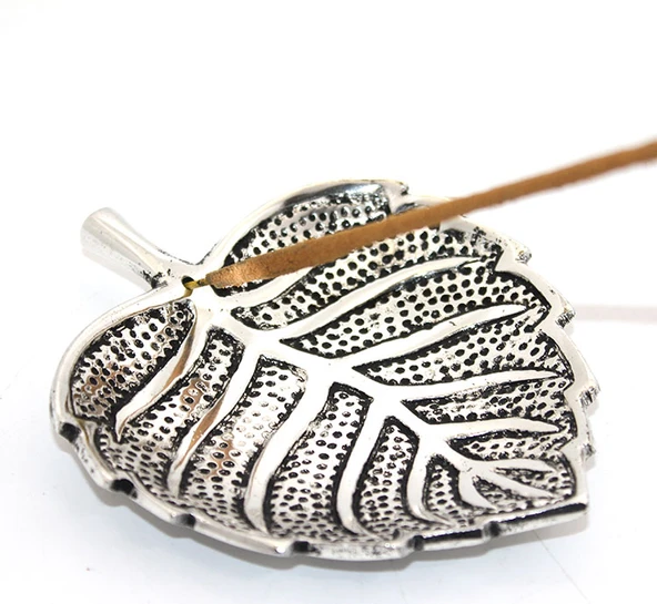 Metal Yaprak Tasarımlı Tütsülük Model 2 ürün görseli