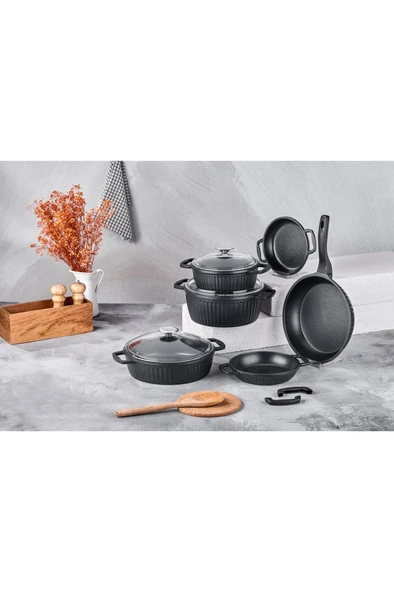 Taç Valeriya Döküm 9 Parça Tencere Seti - 3