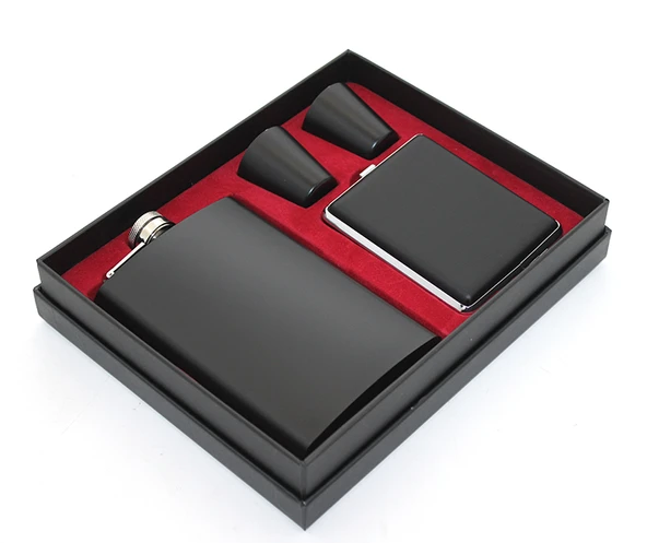 Paslanmaz Çelik 2 Shot Bardak Ve Sigara Tabakalı Matara Seti ürün görseli