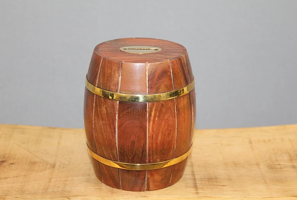 Pirinç Detaylı Fıçı Kumbara Model 2 ürün görseli