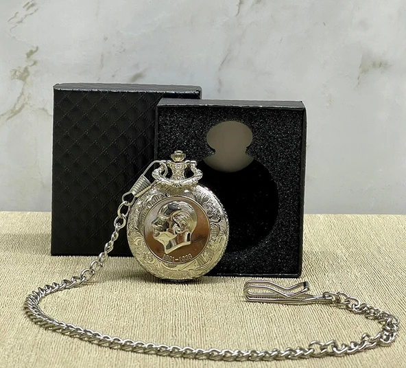 Özel Kutulu Atatürk Tasarımlı Gümüş Köstekli Saat ürün görseli