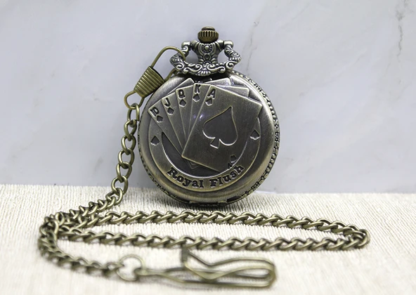 Oyun Kartı Tasarımlı Köstekli Saat ürün görseli