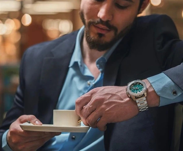 Versace VRSCVE3J00422 Erkek Kol Saati - 6