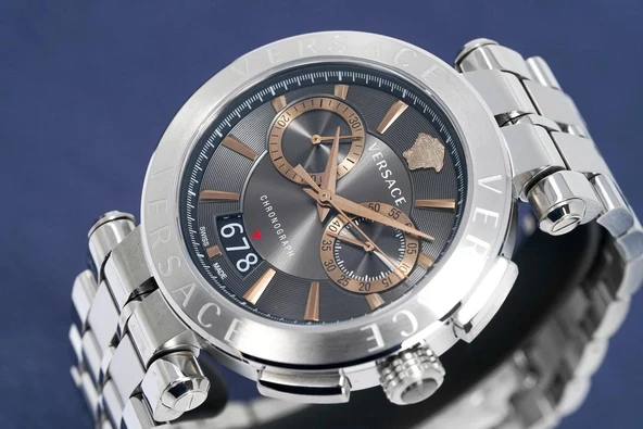 Versace VRSCVE1D01019 Erkek Kol Saati - Resim 4