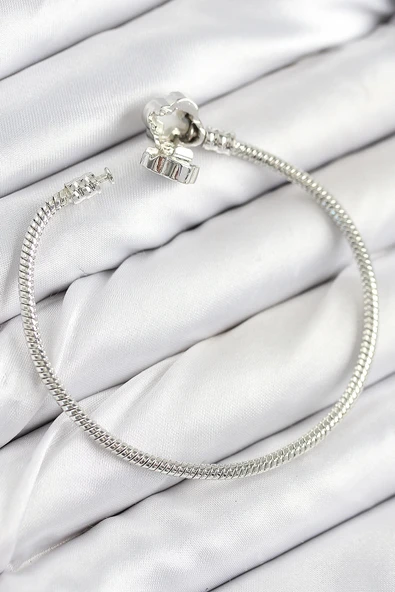 pilelistore Pirinç Charm Zirkon Taşlı Yonca Model Gümüş Renk Kadın Bileklik - TJ-BB7799 - 2