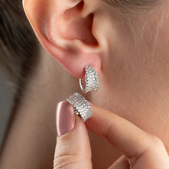 925 Ayar Gümüş Kadın Taşlı Halka Küpe ürün görseli