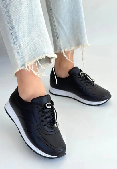 Finna Siyah Cilt Bağcıklı Spor Ayakkabı ürün görseli 1