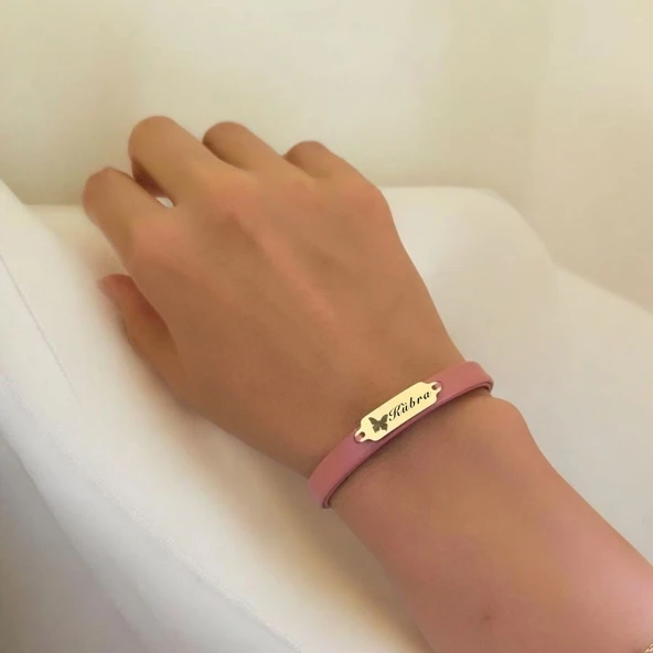 14 Ayar Altın Plakalı İsme Özel Koyu Pembe Derili Kelebek Figürlü Hediye Bileklik-654 - Resim 2