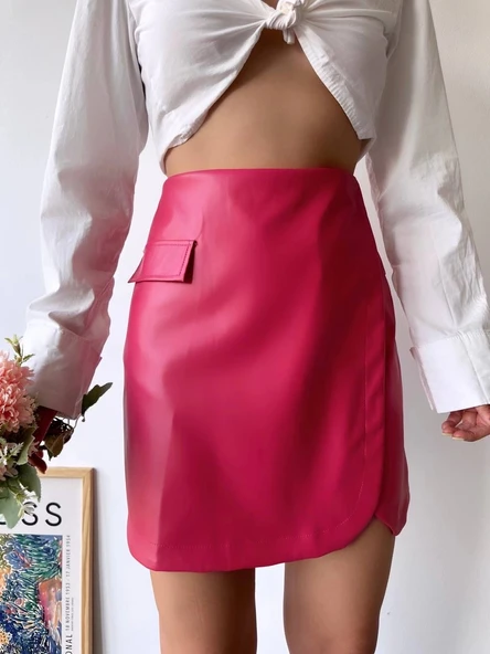 Cep detaylı oval kapaklı deri etek fuşya h240048 ürün görseli