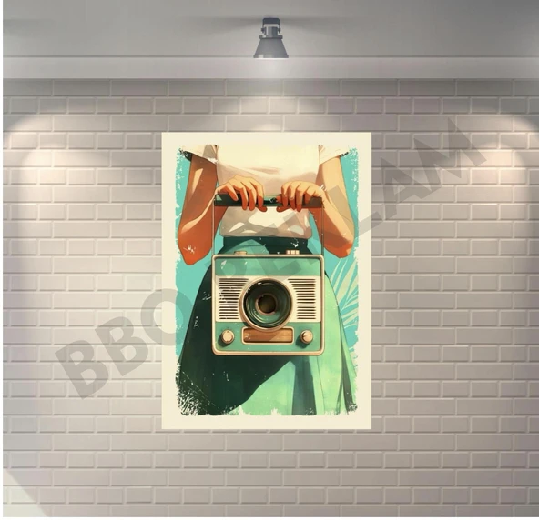 Müzik Radyo Tutan Kız Retro Ahşap Poster - 1