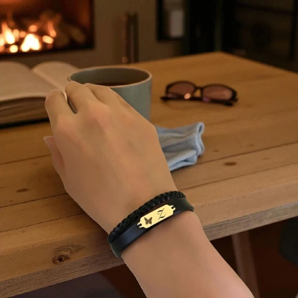 14 Ayar Altın Plakalı Harfe Özel Kelebek Motifli Hakiki Siyah Derili Hediye Bileklik-678 - Resim 2