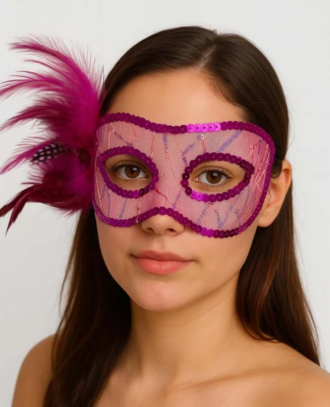 Fuşya Renk Yandan Tüylü Pul Payet İşlemeli Parti Maskesi 23x12 cm ürün görseli
