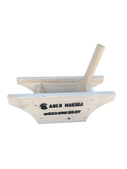 El Yapımı Ahşap Zeytin Kırma Makinesi - 1