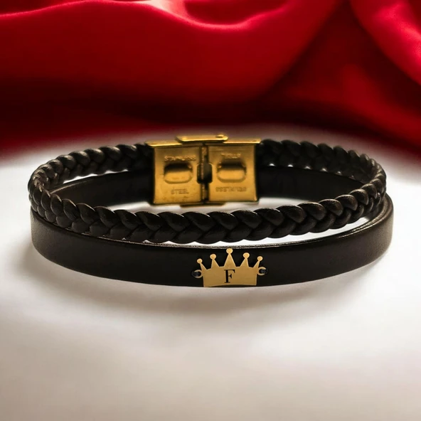 14 Ayar Altın Plakalı Harfe Özel Taç Figürlü Koyu Kahverengi Derili Hediye Bileklik-679 ürün görseli