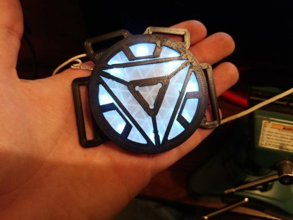 Giyilebilir Ark Reaktörü (Led Versiyonu) Plastik Aparat - 3