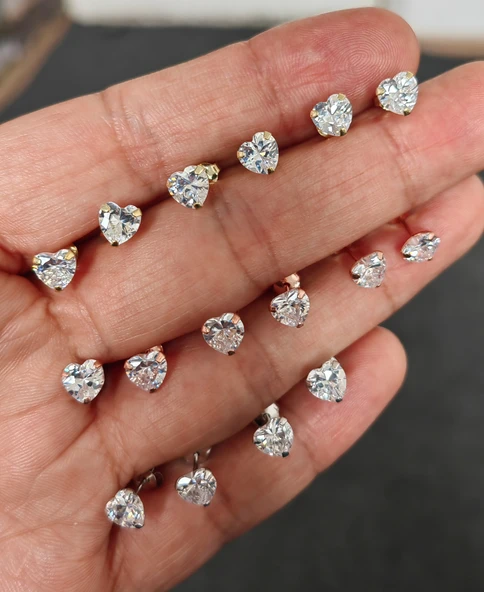 Beyaz Taşlı Kalp Desenli Gümüş Küpe - Gold Renk - 6