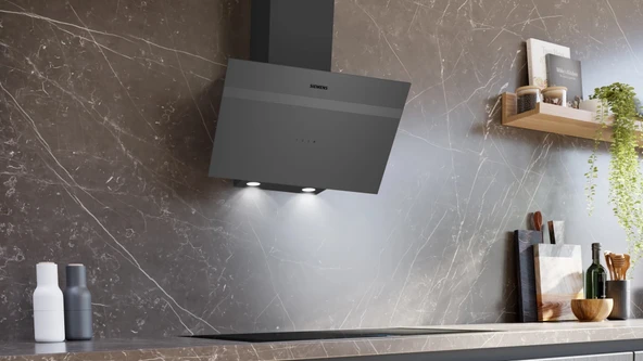 Siemens LC64KPJ70T iQ100, Duvar tipi davlumbaz, eğimli cam tasarım, 60 cm, antrasit gri - 2