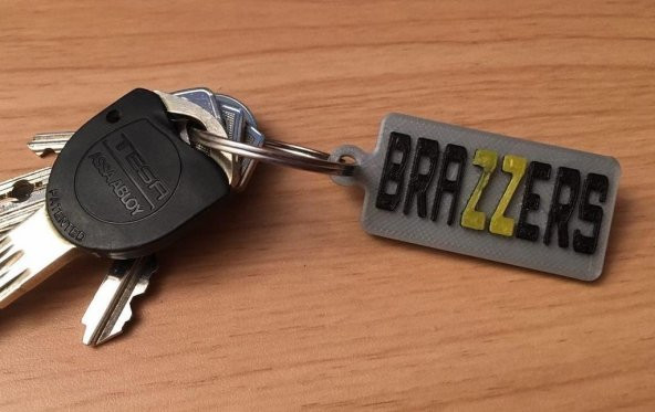 Brazzers Anahtarlık Plastik Aparat