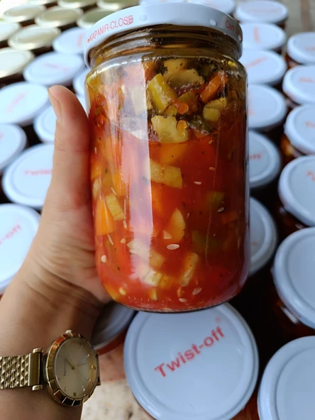 Zeytinyağlı soslu turşu ürün görseli