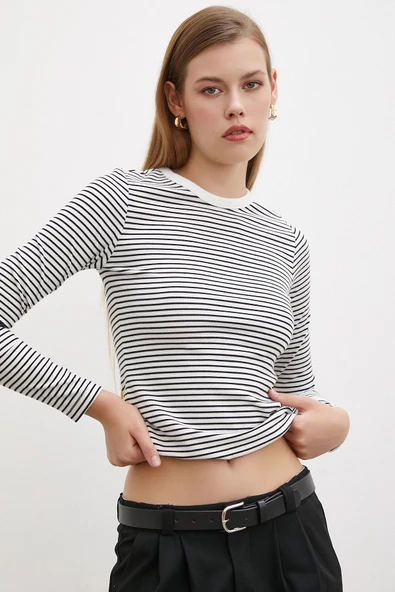 Bisiklet Yaka Çizgili Bluz Beyaz - Resim 4