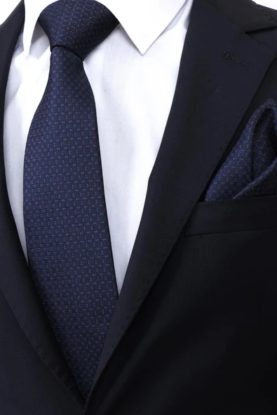 Esgue Hand Made 7.5 cm Kahverengi Lacivert Desenli Mendilli Kravat ürün görseli 1