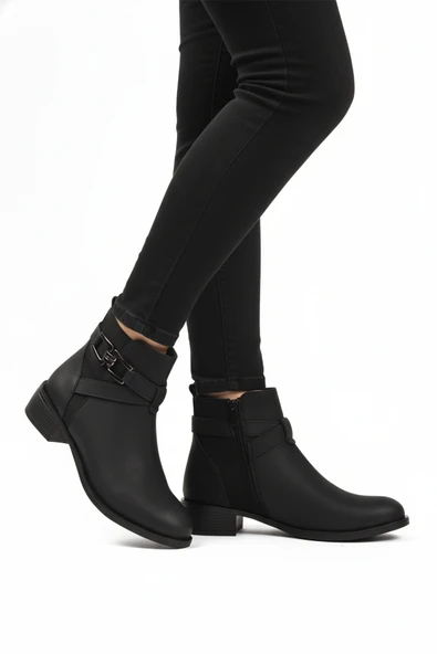 Aspor Siyah Zümrüt İçi Kürklü Fermuarlı Kadın Topuklu Bot ürün görseli