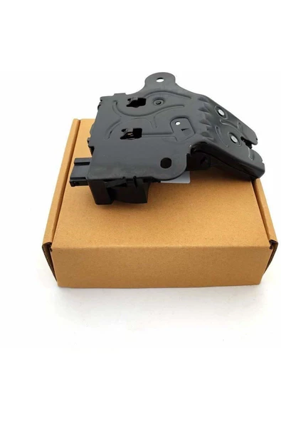 Opel Astra J Sedan Bagaj Kilidi Muadil Ürün ürün görseli