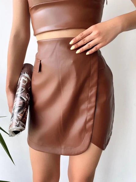 Cep detaylı oval kapaklı deri etek kahve h240048 ürün görseli 1