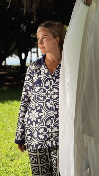 Saten Uzun Kollu Pijama Takımı(Çanta Hediyeli) ürün görseli