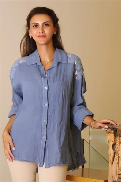 OMUZLARI İŞLEMELİ İNDİGO KADIN BLUZ  81921-2Y5 ürün görseli