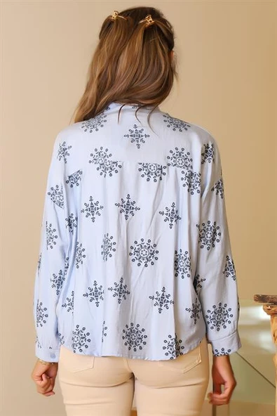 DİK YAKA İŞLEMELİ MAVİ  KADIN BLUZ 51029-2Y5 - 5