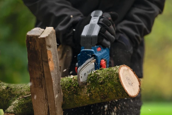 GKE 18V-15 Solo Zincirli Ağaç Kesme - Resim 3