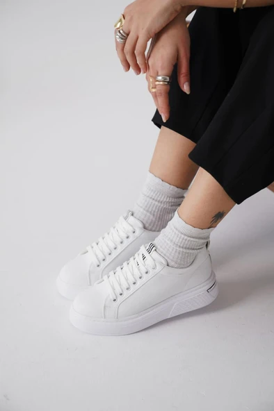 Günlük Kadın Sneaker | Kalın Taban & Şerit Detaylı - Resim 2