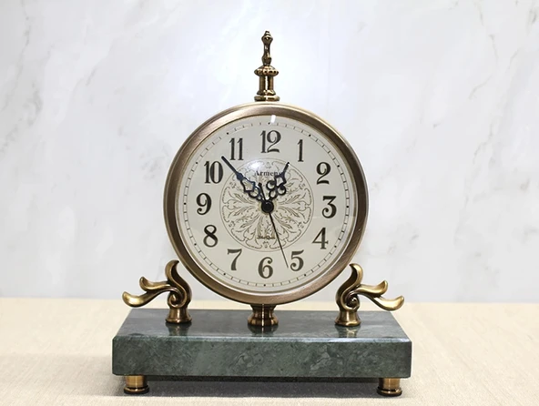 Mermer Tabanlı Masaüstü Saat