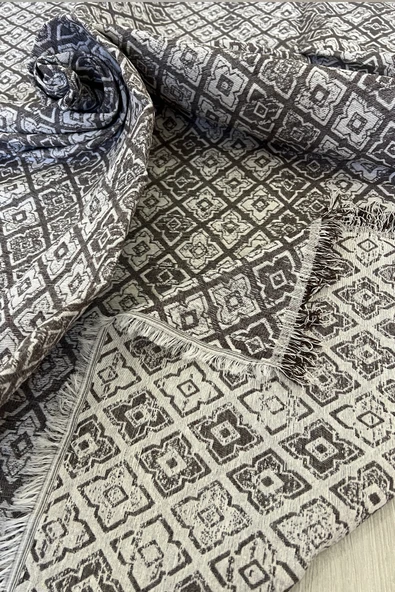 Koltuk Örtüsü Kareli Desenli 170x220 Ebatta Koyu Kahve - 2