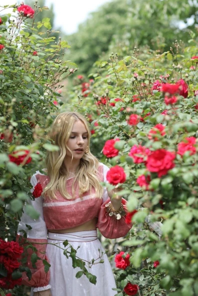 Muka Botanik Sarmaşık Kırmızı Gül Tohumu / 5 Adet Tohum - Resim 3