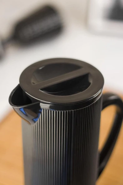 Akrilik Barok 1,5 Lt Siyah Sürahi (Buzdolabı Kapak Rafına Sığar) - Resim 3