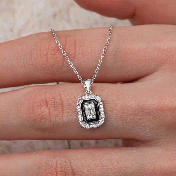 Gümüş Siyah Mineli Baget Kadın Kolye ürün görseli 1